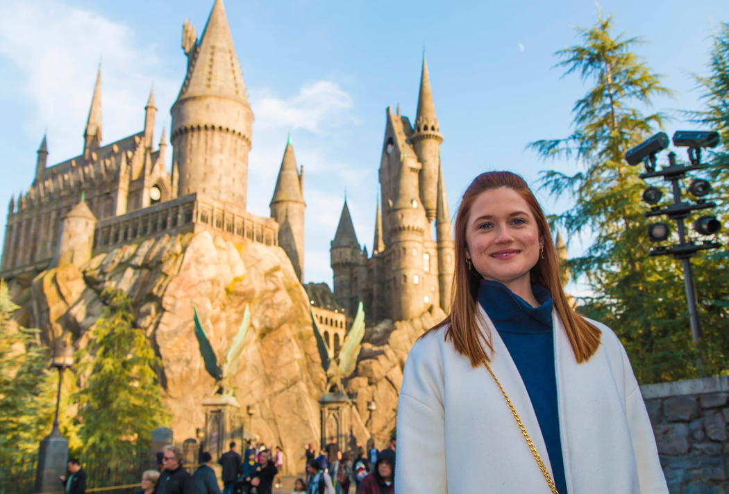 Bonnie Wright at the Wizarding World of Harry Potter theme park — Harry