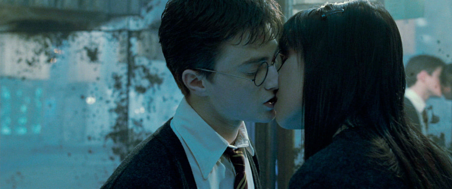Harry and Cho kiss