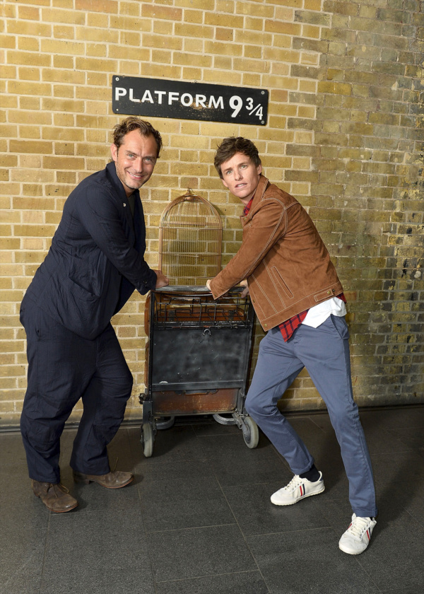Jude Law and Eddie Redmayne at King’s Cross — Harry Potter Fan Zone Jude Law and Eddie Redmayne at King’s Cross — Harry Potter Fan Zone