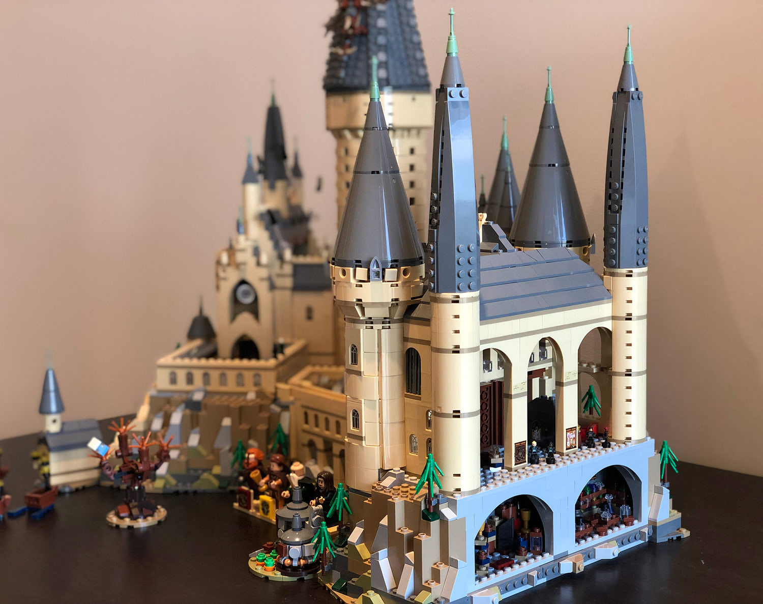 Review: building the epic 6000-piece Hogwarts Castle LEGO — Harry Potter  Fan Zone