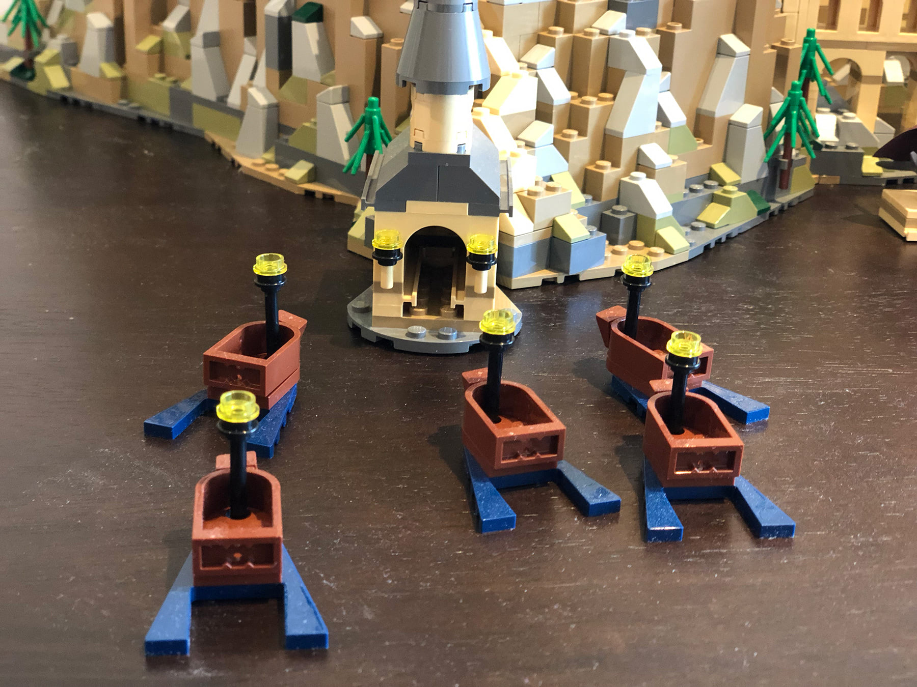 LEGO Hogwarts Castle (71043) arrival boats