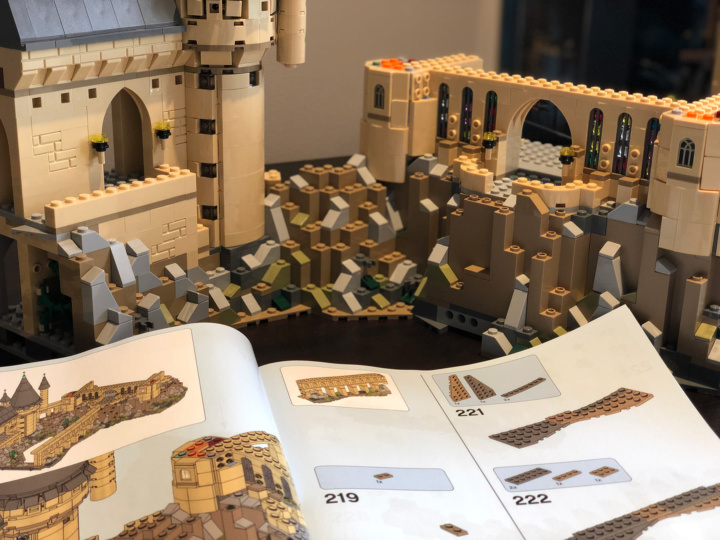 Review: building the epic 6000-piece Hogwarts Castle LEGO — Harry ...