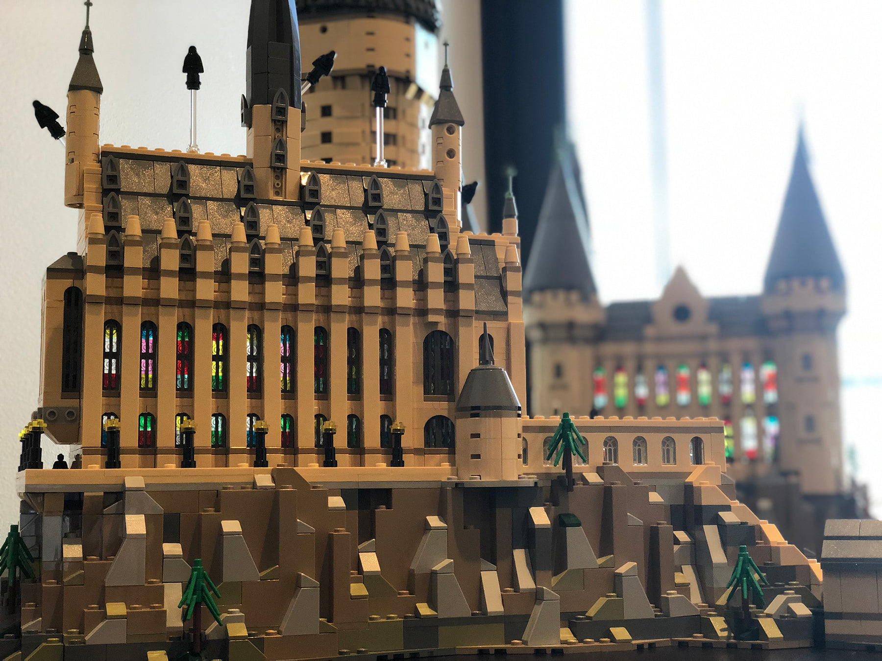 LEGO Hogwarts Castle comparison divides Harry Potter fans