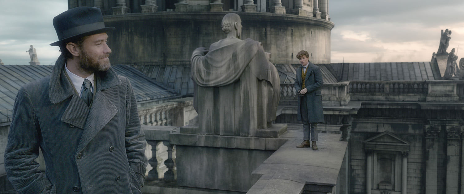 Young Dumbledore meets Newt